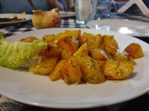 Sautéed potatoes at Sunny's in Borovets
