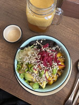  caraota y quinoa bowl  at Zona ProSalud in Guatape