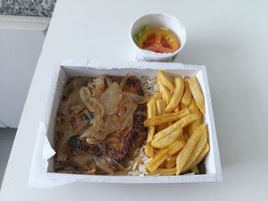 Seitan prato feito at Viva la Vegan in Curitiba