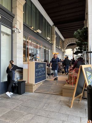   at Drinks & Co in Paris