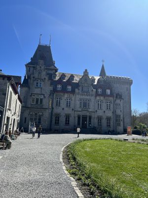 The castle next to the lunch spot  at Govinda's Restaurant in Septon
