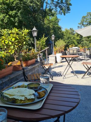 View outside at Govinda's Restaurant in Septon