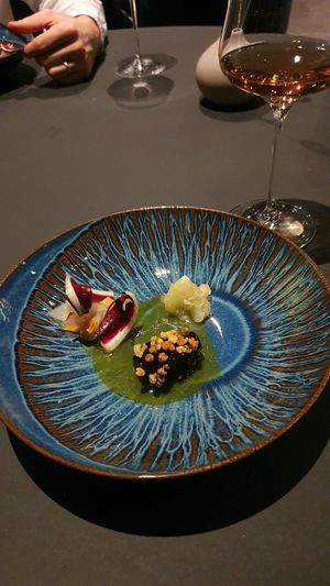 soya – portwein aubergine
sellerie / nashi / treviso at restaurant intensiū in Hilden