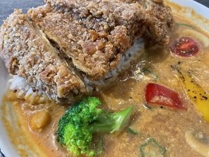 炸素排咖哩  at Honored Vegan Ramen - Yōu shìdài shū shí 悠世代蔬食 in Taipei