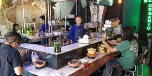 Inside Arelom at Arelom D D Organic Bistro in Bangkok