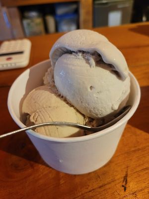 chai latte and coconut ice cream at WAIRA Ice Cream & Speciality Coffee in Minca