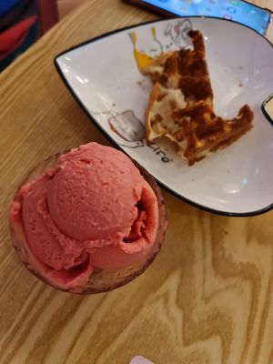 Strawberry ~ 21/8/22 at Heartbreak Melts in Northeast Singapore