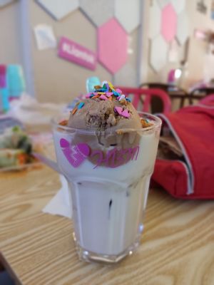 Mr Earl Grey (Earl Grey ice-cream on Oat Milk) at Heartbreak Melts in Northeast Singapore