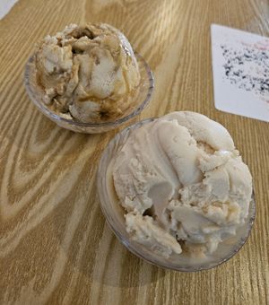 Tauhuey Gulamalaka & Sweet Rosemary ~ 27/10/23 at Heartbreak Melts in Northeast Singapore