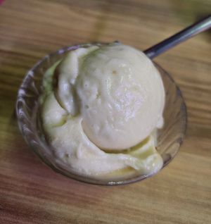 Chrysanthemum Goji, super SWEET ~ 7/3/24 at Heartbreak Melts in Northeast Singapore