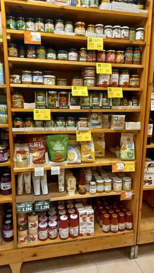 pantry stuff at Naturalia in Venice