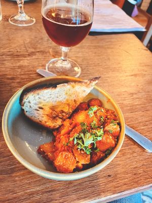potato-sausage dish at Veganska Ölbaren in Stockholm