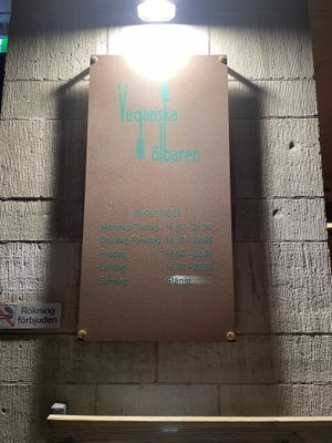 Hours   at Veganska Ölbaren in Stockholm
