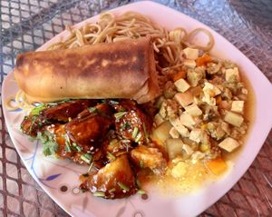 Combo con rollo  at Jia Xiang Tofu in Guadalajara