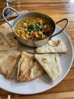 Curry aux pois chiches  at Cafe Cambio in Chicoutimi