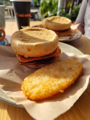 Bac'n egg burger with hash brown at Little No Bones in Byron Bay