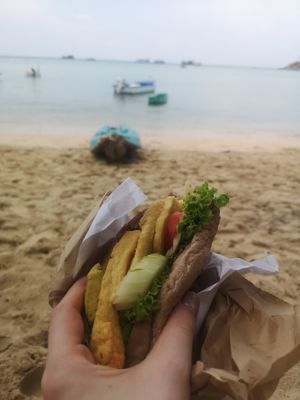 Tofu avocado sandwich at Sandwich Lady in Koh Tao