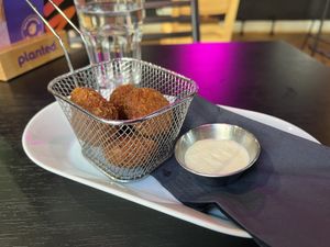 5 piece nuggets  at Klandestine in Basel