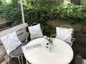 Sitzplätze draußen / seating outside  at Miss Päpki in Cologne