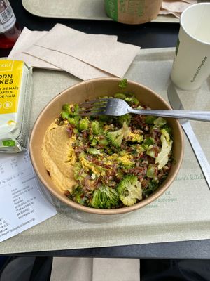 Un peu trop salée et épicée cette salade veggie  at EXKi - Place Cathedral in Liege