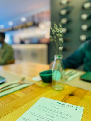 Decoración bonita.  at Greens 42 in Alicante