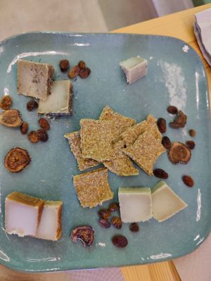 Four (vegan) cheeses - regular, smoked, Provence herbs and truffle at Greens 42 in Alicante
