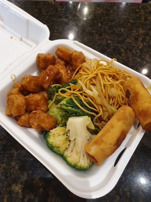 Vegan Beyond Orange Chicken at Panda Express in Altamonte Springs