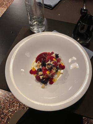 Crema di frutta secca con lamponi e more  at Caffè Tomaso in Udine