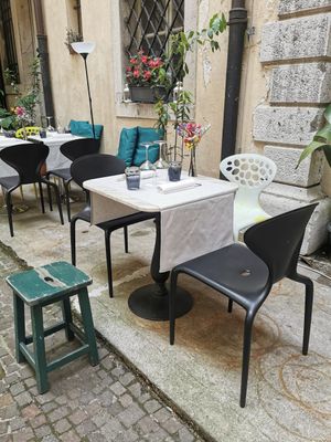 L'esterno at Caffè Tomaso in Udine