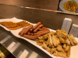 Fried items. Photo by Henry Lau aka Mr Purple. at e Veg - Marina Square - 益素食 in Central Singapore