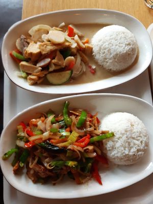 With Oumph! - delicious at Spicy Hot City in Norrkoping