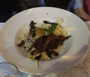 spaghetti carbonara with bacon (seitan) and eggyolk (yellow tomato sauce)  at Tisch in Vienna