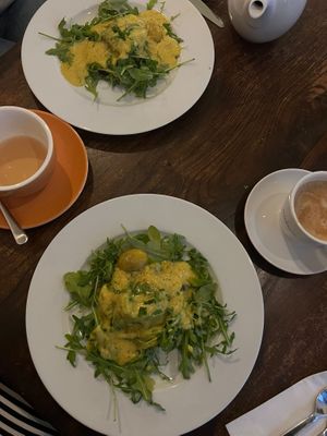 ‚Eggs‘ Benedict  at Tisch in Vienna