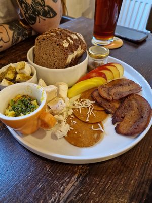 Cheeseboard at Tisch in Vienna