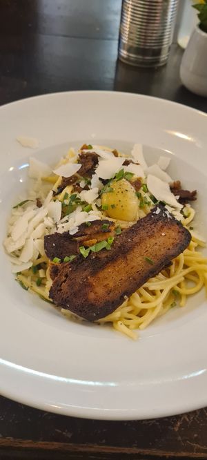 Spaghetti carbonara at Tisch in Vienna