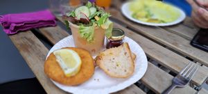 wie Käse at Tisch in Vienna