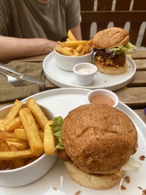 chickn Burger  at Tisch in Vienna