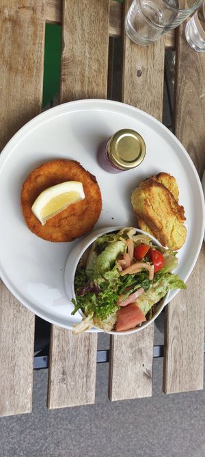 Gebackener Camembert at Tisch in Vienna