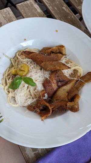 Spaghetti Carbonara at Tisch in Vienna