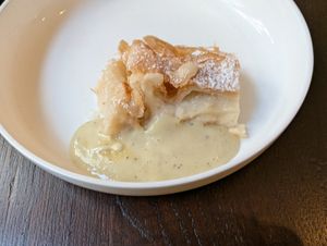 Apple strudel and custard at Tisch in Vienna