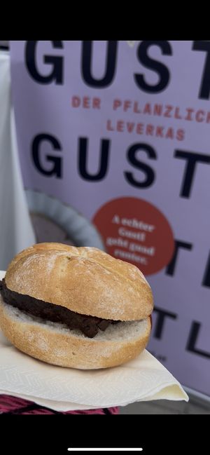 Käseleberkäse Semmel  at Die Pflanzerei in Vienna