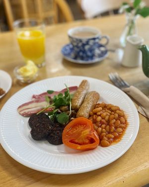 Vegan farmhouse fry-up at Kenyon Hall Farm in Warrington
