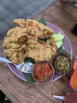  Crushed tofu and oyster mushrooms (really oily)   at Minang Vegan in Ubud
