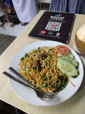 Mee Goreng at Minang Vegan in Ubud