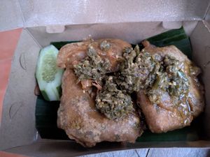 Tahu Geprek (Smashed Tofu) at Minang Vegan in Ubud