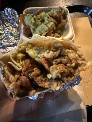 Burrito con carne vegetal hecho a mi gusto  at Burritos - Ribera in Valencia