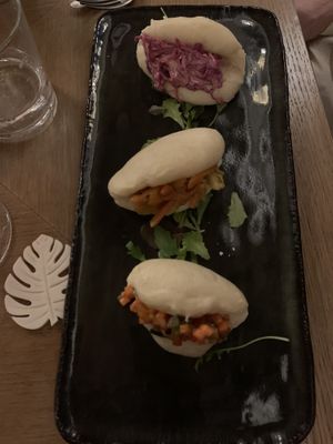 hot pan bao  at ORA in Florence