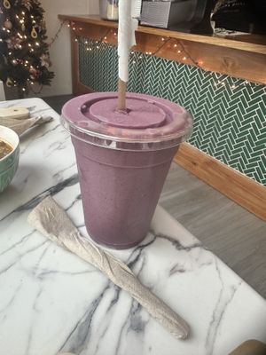 Berry smoothie  at Earthy Picks in Orlando