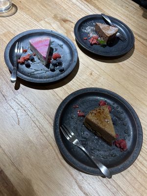 Vanilla beet, chocolate, and caramel raw cakes  at Bio Terrace in Nagoya