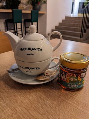 Tea with vegan honey at Food Garden in Zagreb